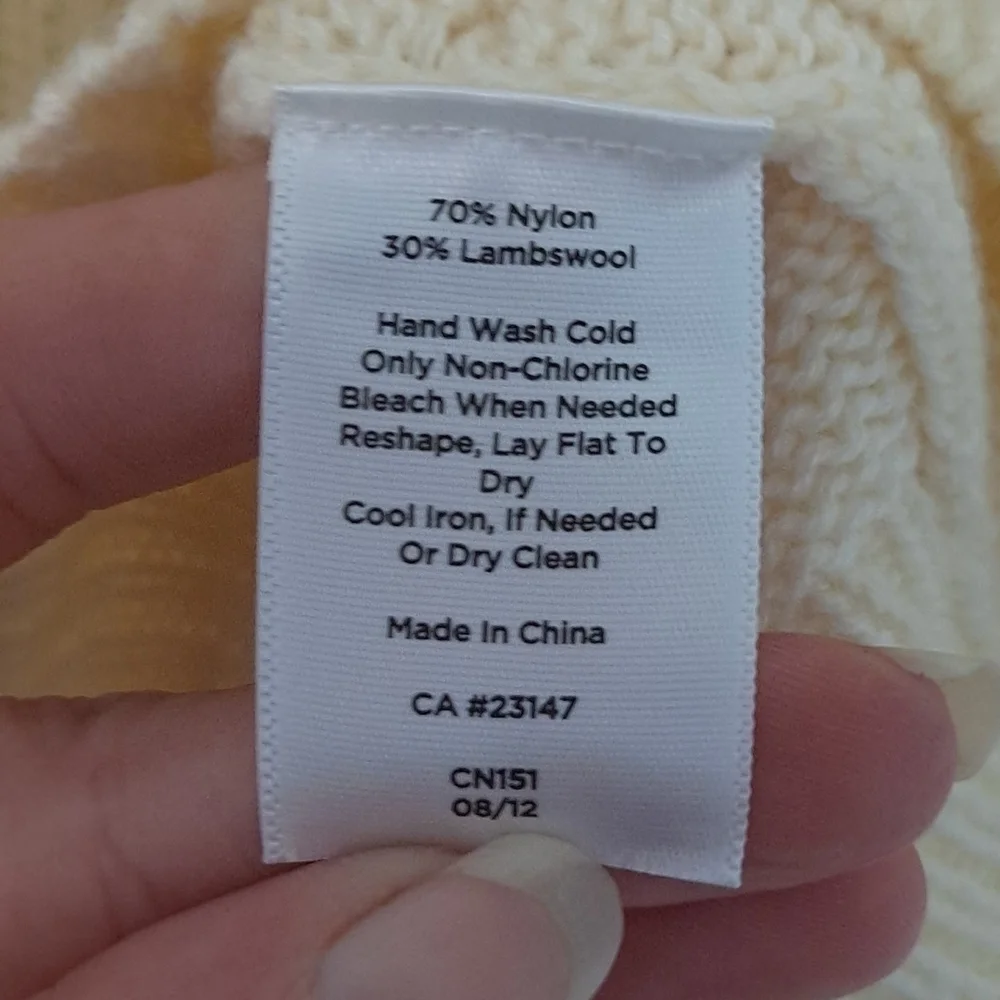 Talbots Cream Colored Lambswool Blend Soft Cable Knit Sweater Cabincore Skandi